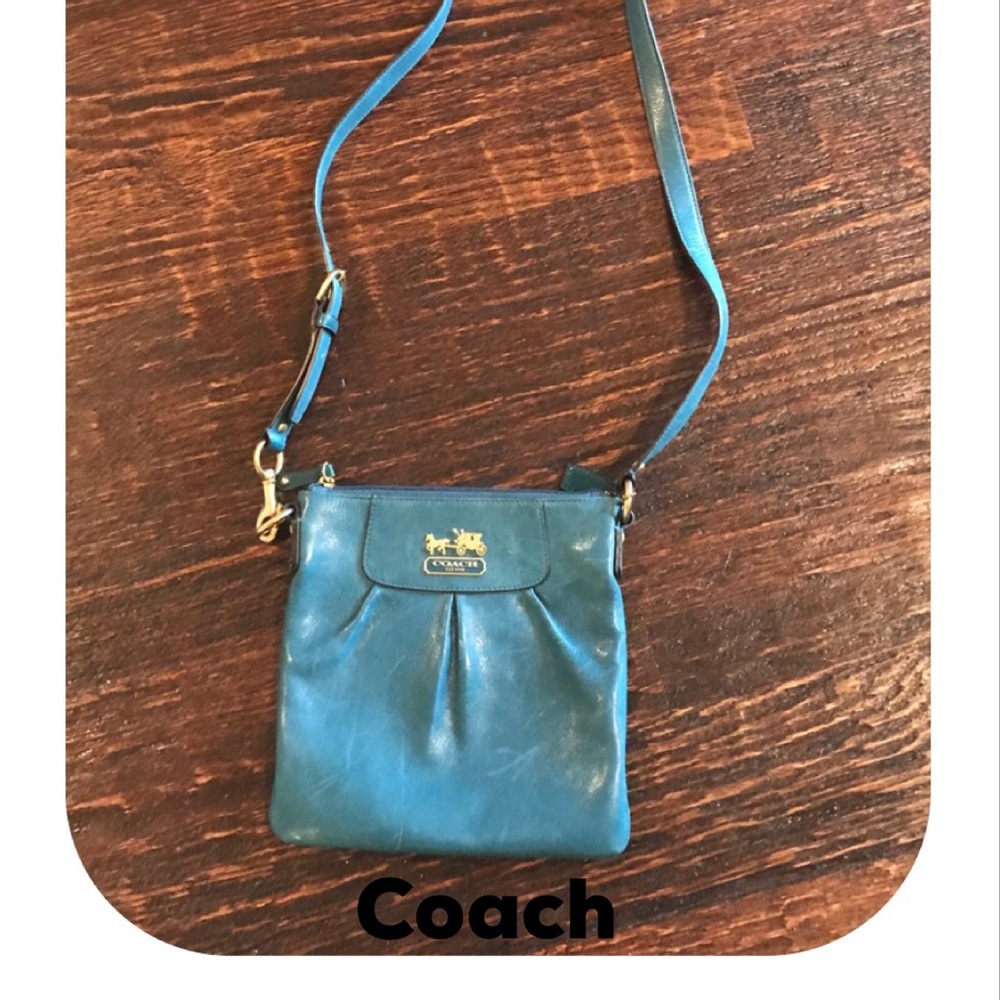 Vintage Coach crossbody bag